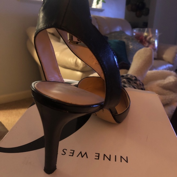 Shoes - Picture 2 of 5